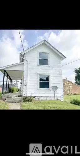 Main picture of 263 E 2nd St