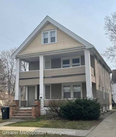 Main picture of 3181 W 82nd St