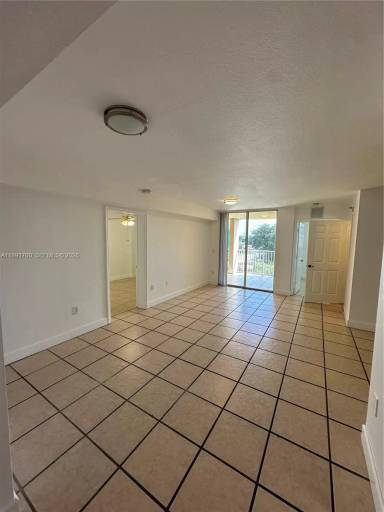 Main picture of 814 NW 36th Ave