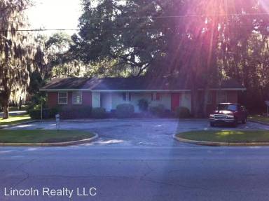 Main picture of 1111 N Oak St