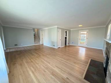 Main picture of 1400 Rossman Ave SE