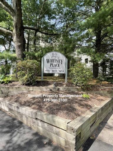 Main picture of 1410 Whitney Avenue