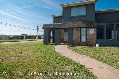 Main picture of 2403 Doreen St