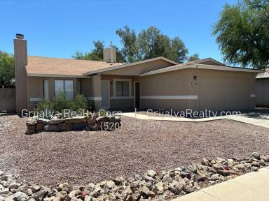 Main picture of 5960 N Edenbrook Ln