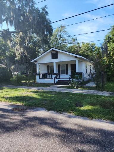 Main picture of 654 Beechwood St