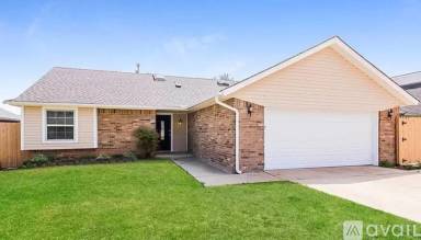 Main picture of 2220 NE 10th St