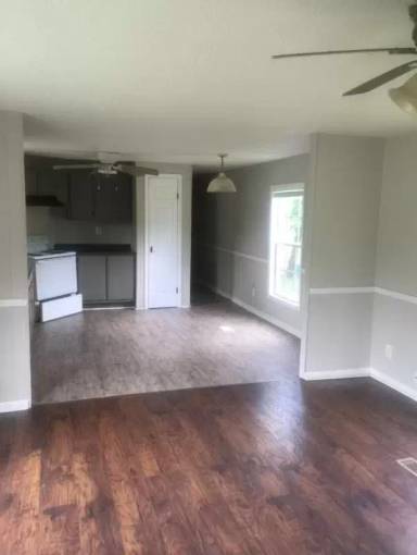 Main picture of 13734 Owl Tree St