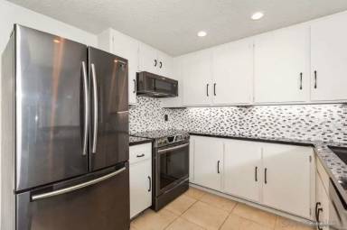Main picture of 5942 Rancho Mission Rd
