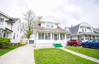Main picture of 726 Ogden Ave