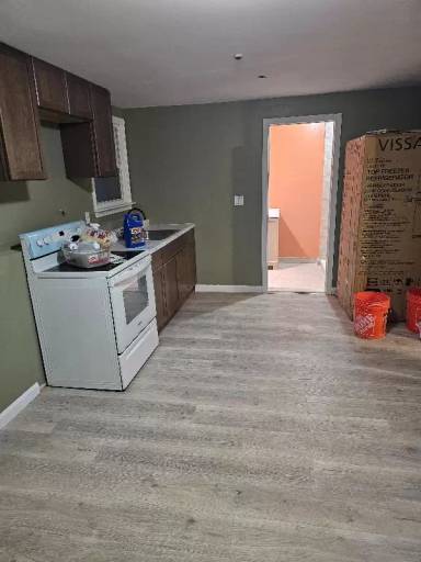 Main picture of 4 Eva Cir