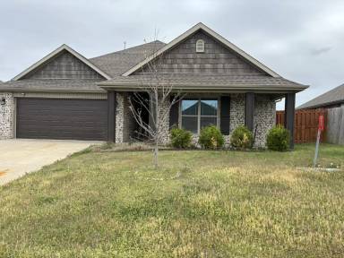 Main picture of 1121 Tulip St