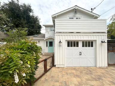 Main picture of 2255 Dartmouth St