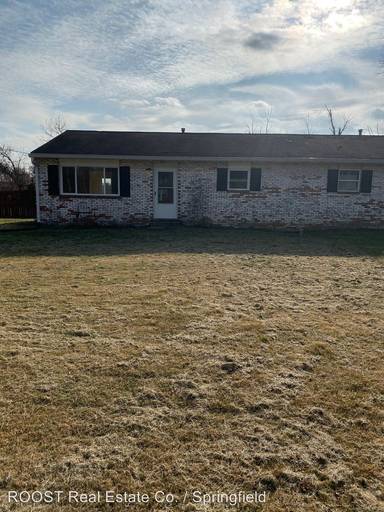 Main picture of 3317 Upper Valley Pike