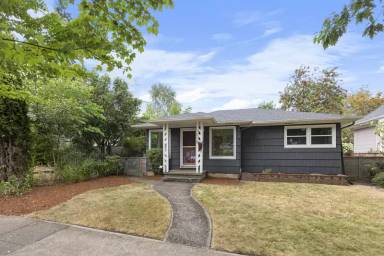 Main picture of 7835 SE Salmon St