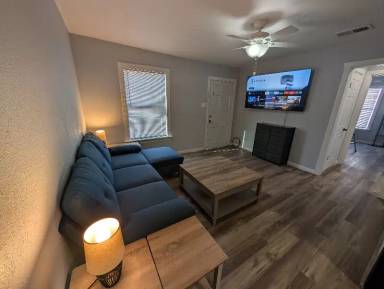 Main picture of 1404 Wood St