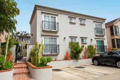 Main picture of 7447 Herschel Ave