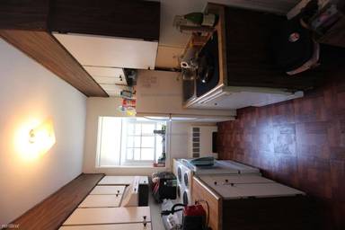 Main picture of 1 Lanark Rd