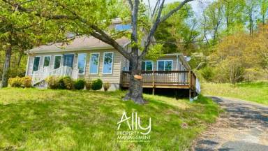 Main picture of 1852 Mint Springs Rd