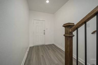 Main picture of 8428 Adelaide Dr