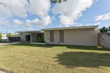 Main picture of 5215 APO Dr