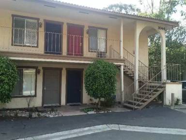 Main picture of 2044 Robinson Ave