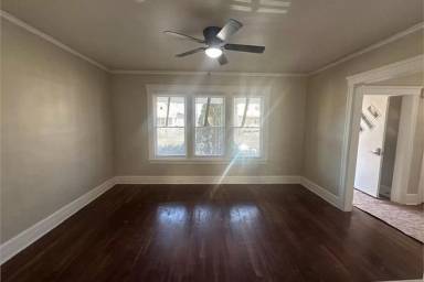 Main picture of 4791 Saint Clair St
