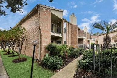 Main picture of Cambridge Glen Condominiums