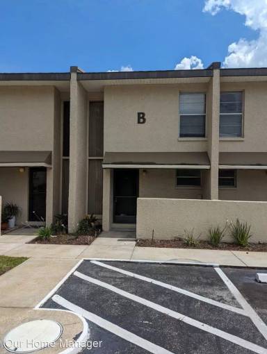 Main picture of Deland Oaks Condominiums