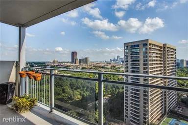 Main picture of Twenty One Turtle Creek