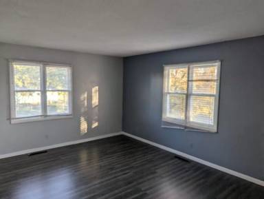 Main picture of 107 E Church St