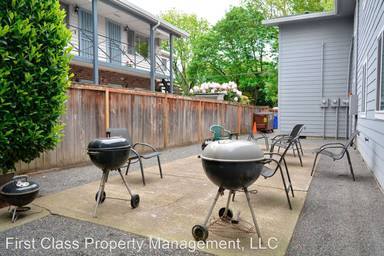 Main picture of 1942 NE Tillamook St