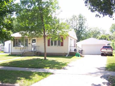 Main picture of 3905 Hynek Rd
