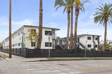 Main picture of 1717 Park Ave