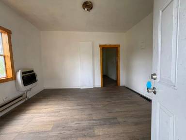 Main picture of 810 Virginia Ave