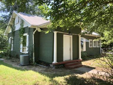 Main picture of 1001 N Pottenger Ave