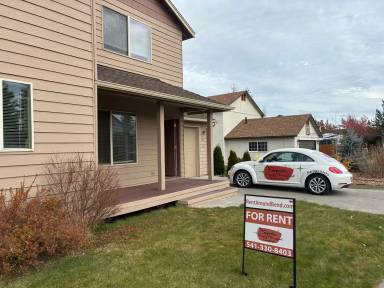 Main picture of 1302 NE Tucson Way