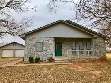 Main picture of 21101 N Meridian Ave