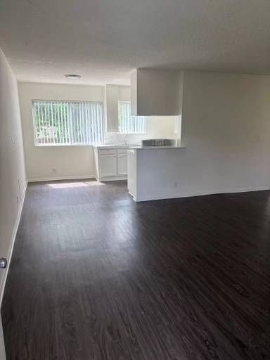 Main picture of 607 N Franklin Ave