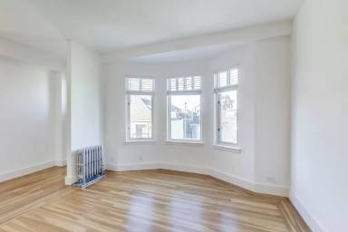 Main picture of Lombard Place Apartments