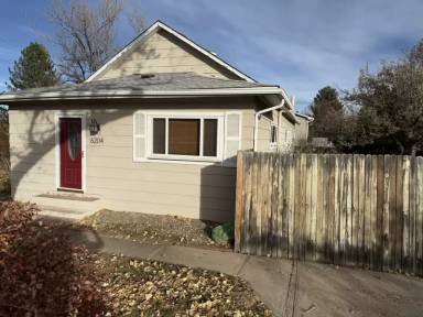 Main picture of 6204 S Prince St