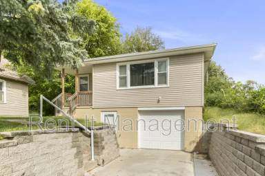 Main picture of 3912 Curtis Ave