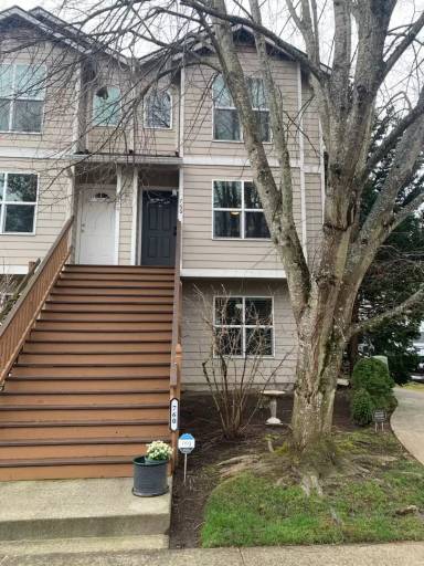 Main picture of 760 E Historic Columbia River Hwy