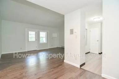 Main picture of 14 Thompson Dr
