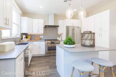 Main picture of Calabasas Blue