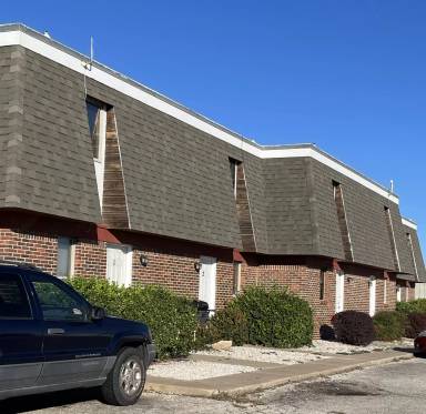 Main picture of 2600 Adams St