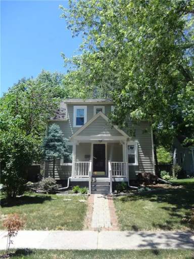 Main picture of 330 S Fourth St