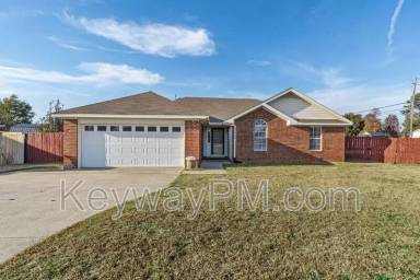 Main picture of 124 Summerfield Cir