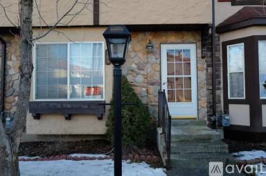 Main picture of 800 E Hamlet Cir S