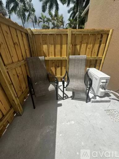 Main picture of 16421 SW 94th St