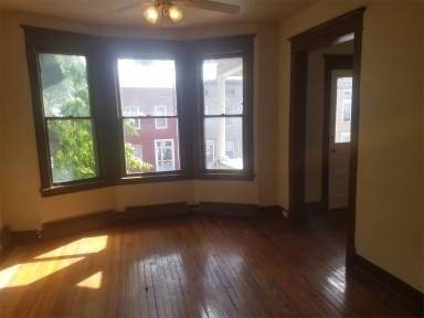 Main picture of 399 2nd St